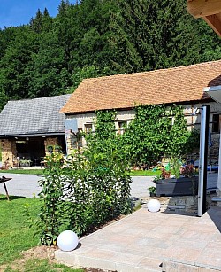 Neuer Anbau mit Solardusche für unsere Gäste